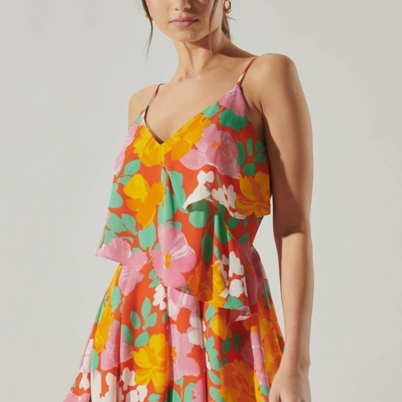 Sugarlips Floral Multicolor Romper - Picture 2 of 10